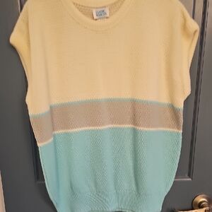 VINTAGe Classic Fashions  Women's Cream Gray Blue Sweater Xl Short Sleeve